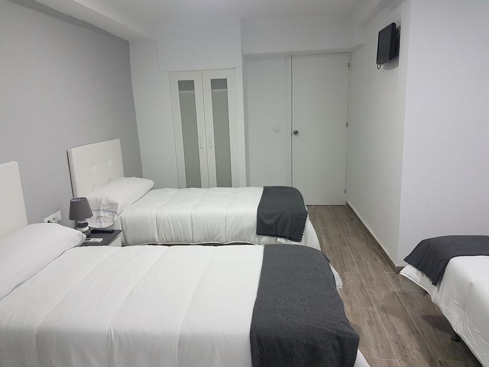Guesthouse Central アリカンテ エクステリア 写真